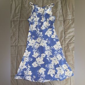 Blue and White floral dress S